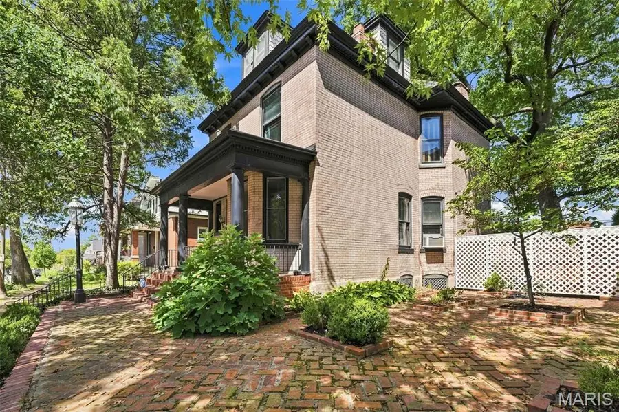 5253 Devonshire Avenue, Saint Louis, MO 63109 - #3