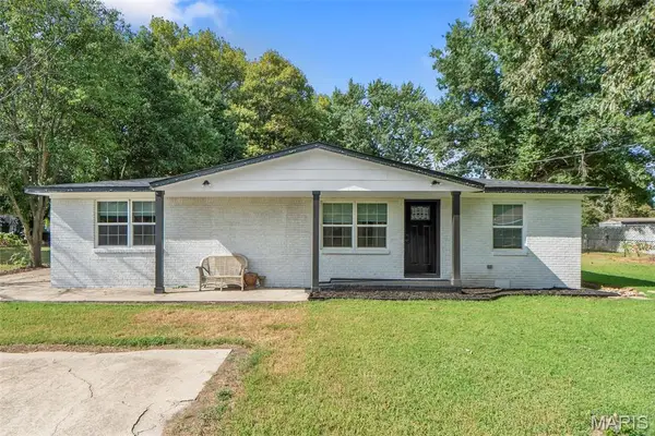 2004 South Avenue, Kennett, MO 63857