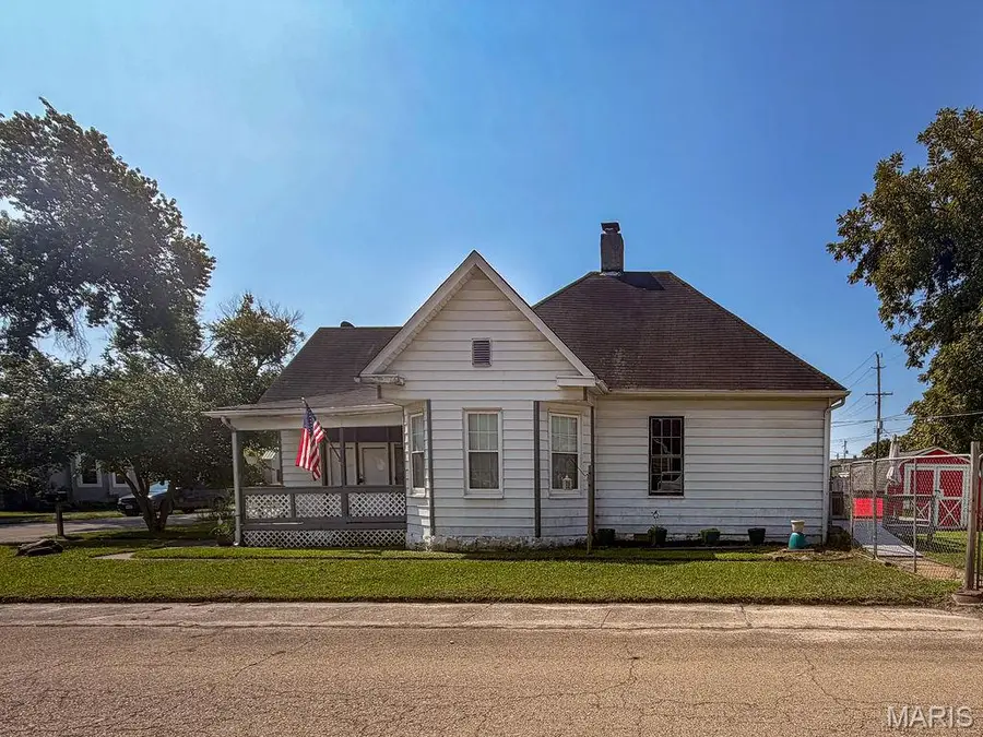 202 E 2nd Street, De Soto, MO 63020 - #2