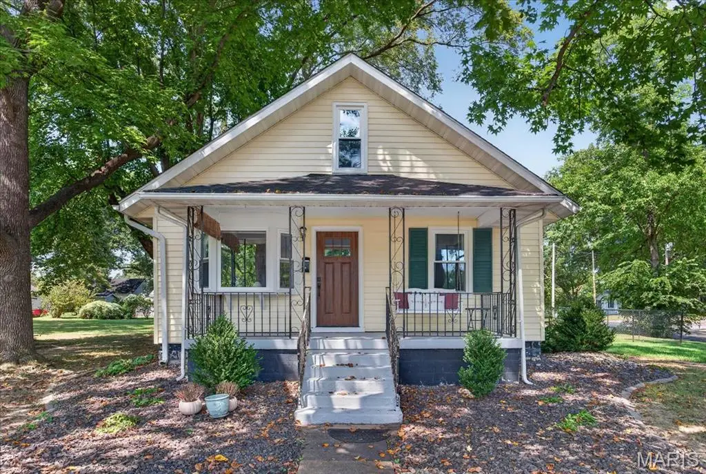 411 Livingston Street, Carlyle, IL 62231 - #1