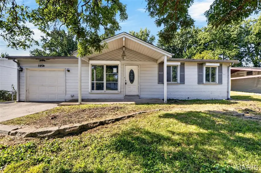 1424 Farmview Avenue, Saint Louis, MO 63138 - #2