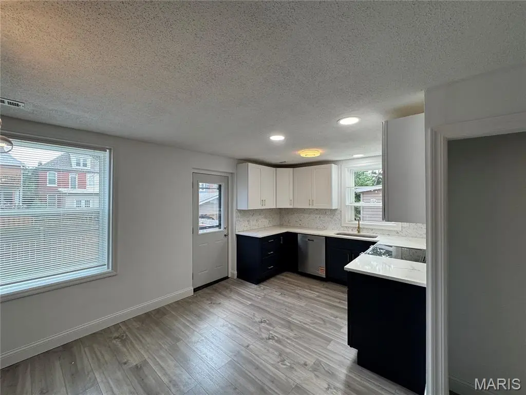 4018 Castleman Avenue, Saint Louis, MO 63110 - #1