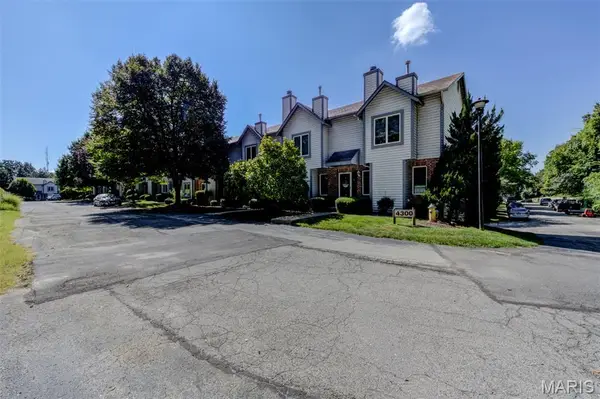 4306 Sherman Park Drive #10F, St Charles, MO 63303
