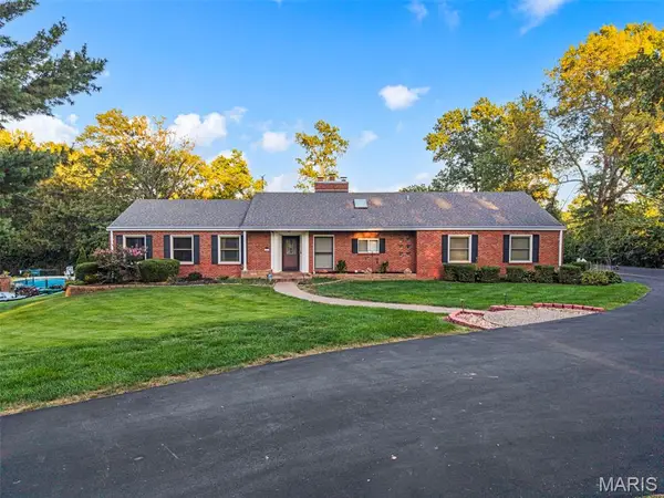 2310 N Ballas Road, Town and Country, MO 63131