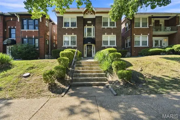 6412 Alamo Avenue #2W, Clayton, MO 63105