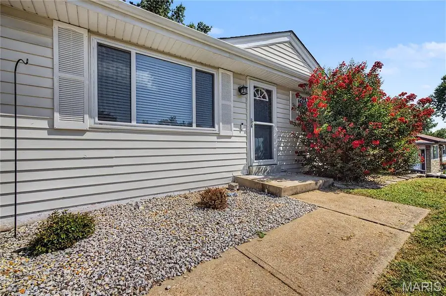 143 Bertrand Drive, Saint Louis, MO 63129 - #3
