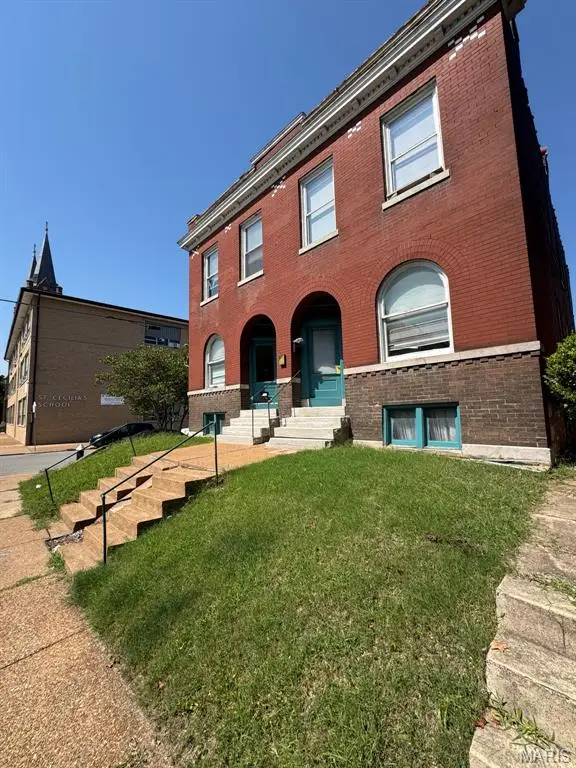 5239 Alaska Avenue, Saint Louis, MO 63111 - #2