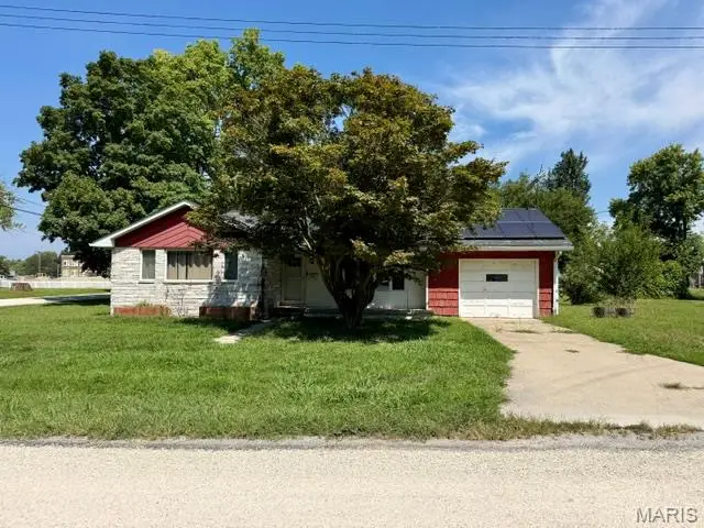 207 Pine Street, Greenfield, IL 62044 - #2