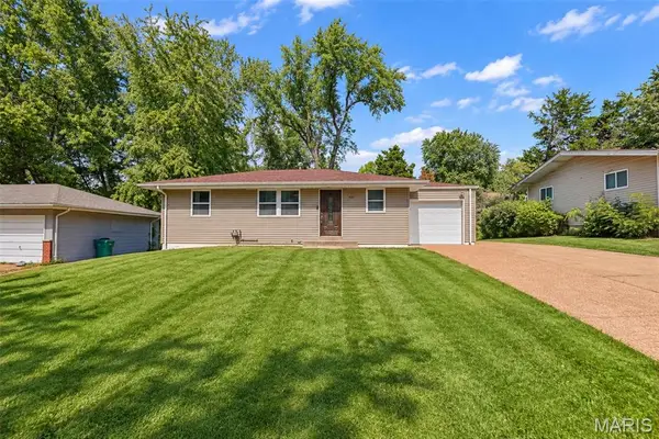 821 Font Lane, Bellefontaine Nghbrs, MO 63137