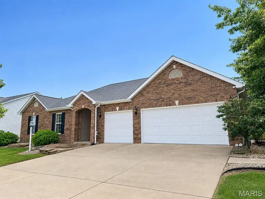 4047 Sequoia Drive, Edwardsville, IL 62025 - #2