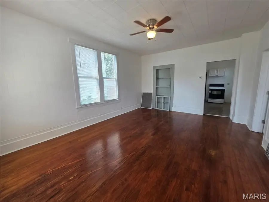 817 N Saint Louis Street, Sparta, IL 62286 - #3