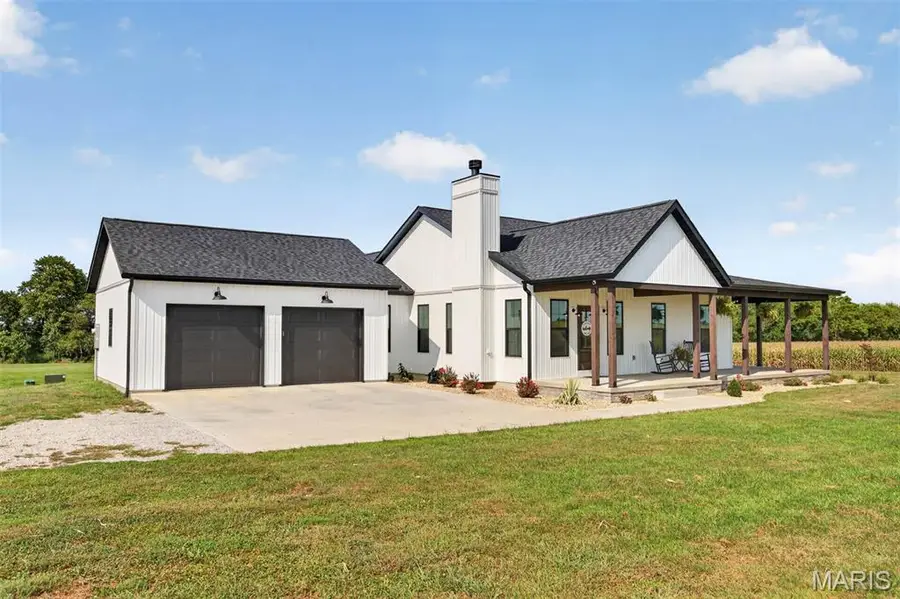 10860 Sunnyside School Road, Trenton, IL 62293 - #2
