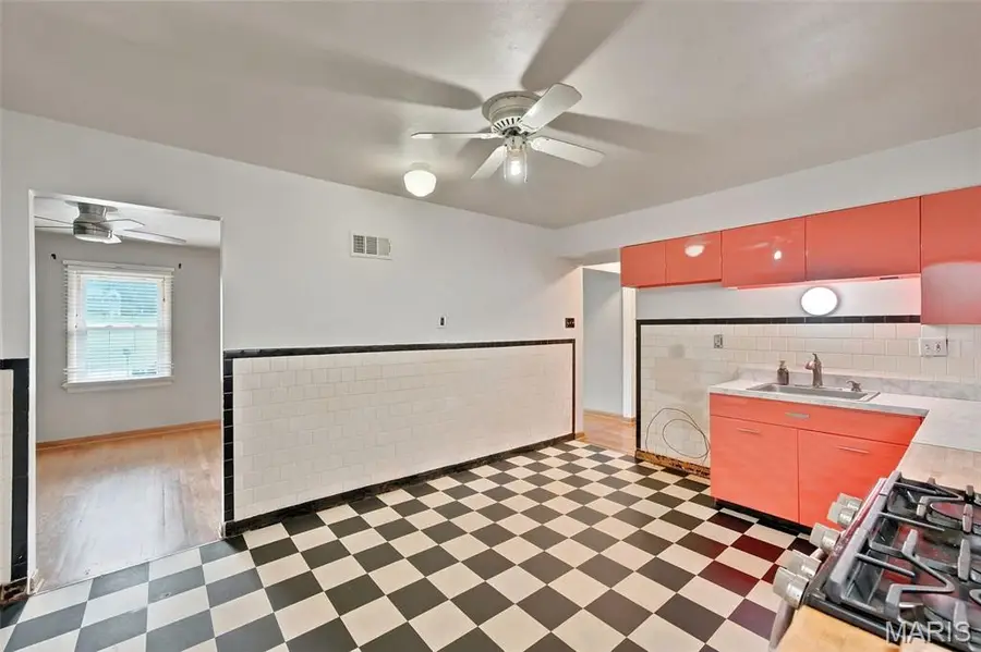 10408 Dandridge Drive, Saint Louis, MO 63123 - #2