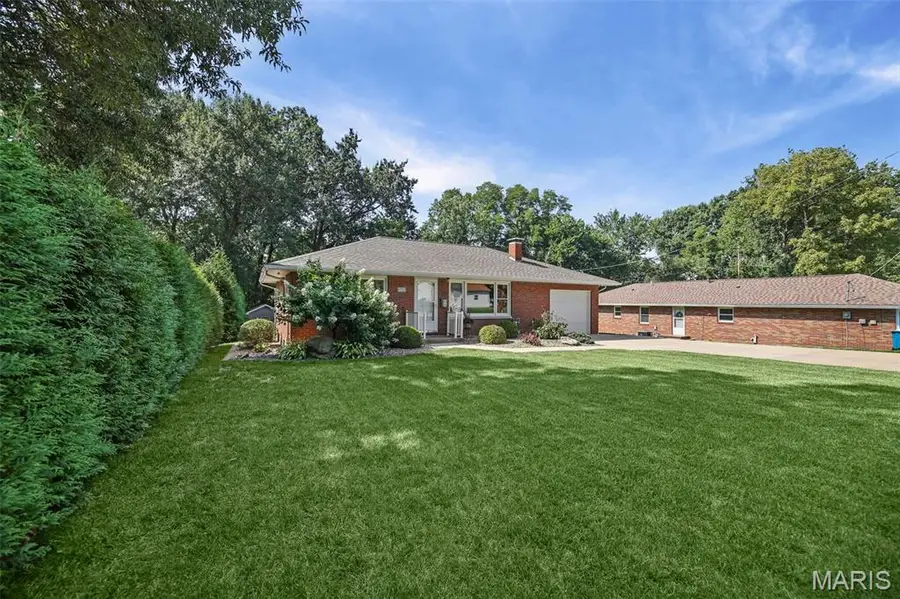 3405 Mcarthur Blvd, Alton, IL 62002 - #3