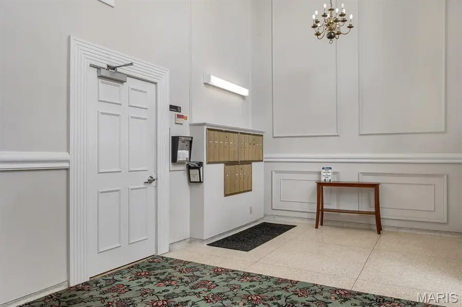 2335 Manor Grove Drive #10, Chesterfield, MO 63017 - #3