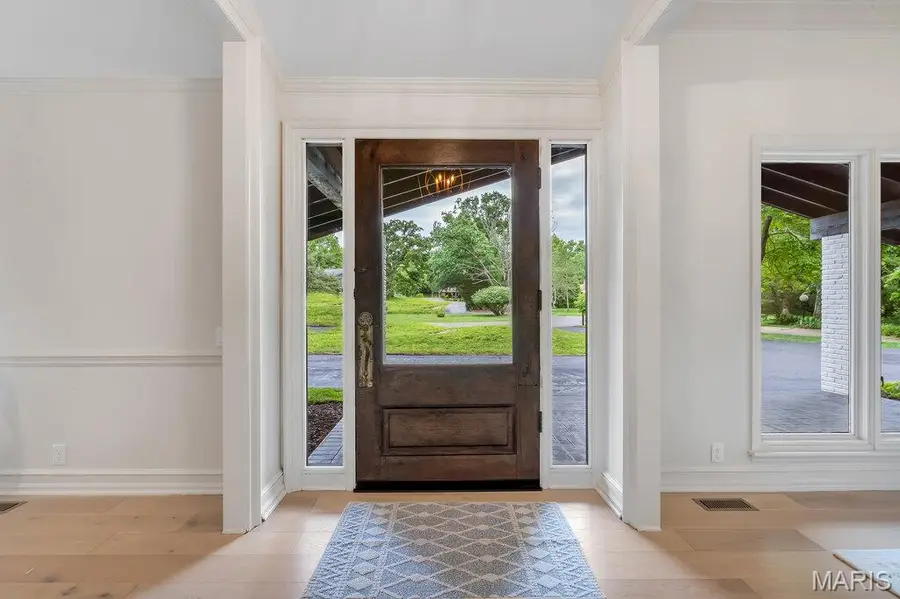 15 Meadowbrook Country Club Estate, Ballwin, MO 63011 - #3