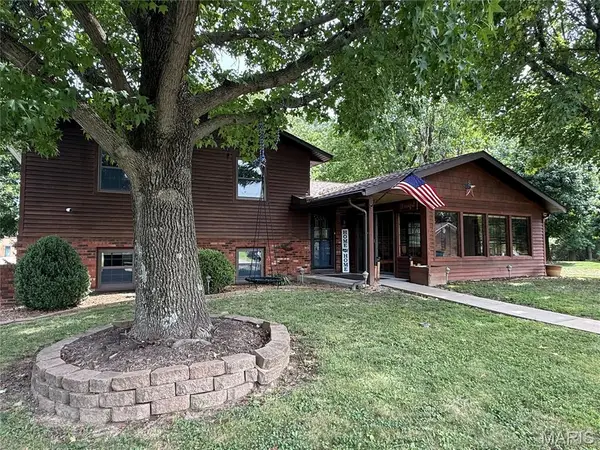 806 Charles Court, Steeleville, IL 62288