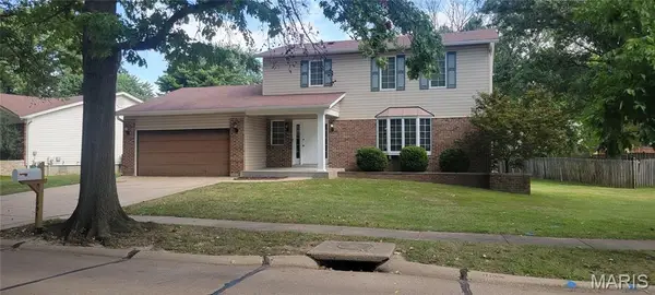 1901 Riverwood Trails Drive, Florissant, MO 63031