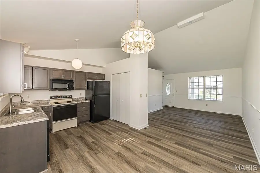 121 Oak Valley Drive, Saint Peters, MO 63376 - #3