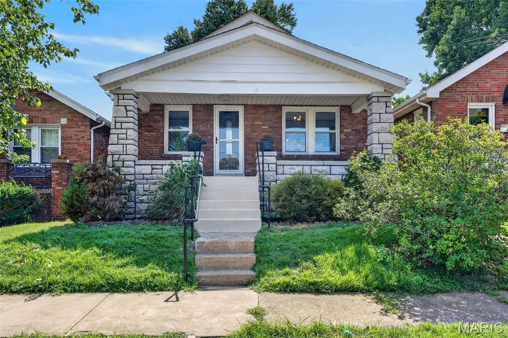 3814 Burgen Avenue, Saint Louis, MO 63116 - #1