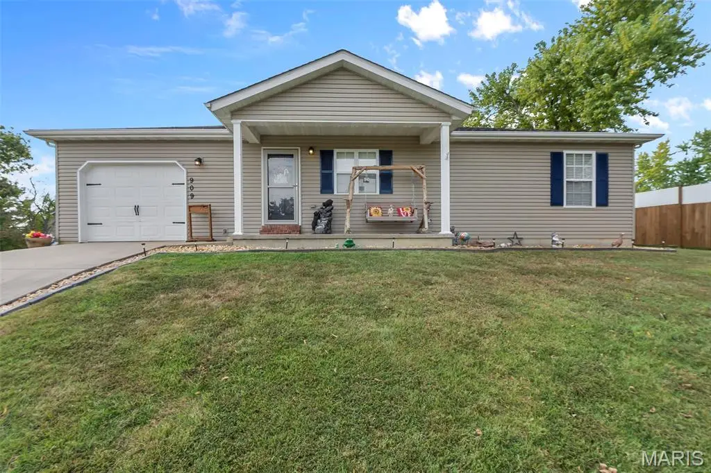 909 Forest Avenue, Perryville, MO 63775 - #1