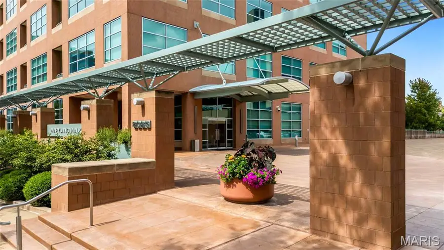 8025 Maryland Avenue #7A, Clayton, MO 63105 - #2