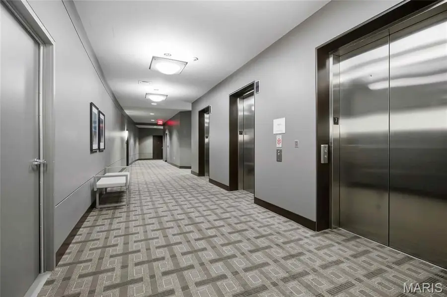 8025 Maryland Avenue #7A, Clayton, MO 63105 - #3
