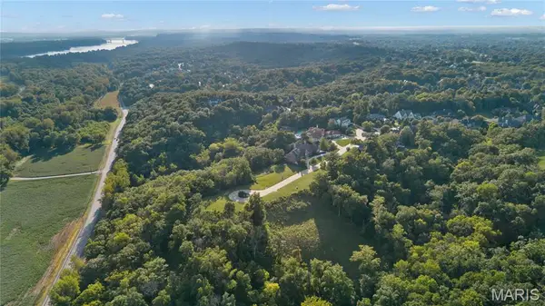 67 Castle Bluff Drive, Unincorporated, MO 63304
