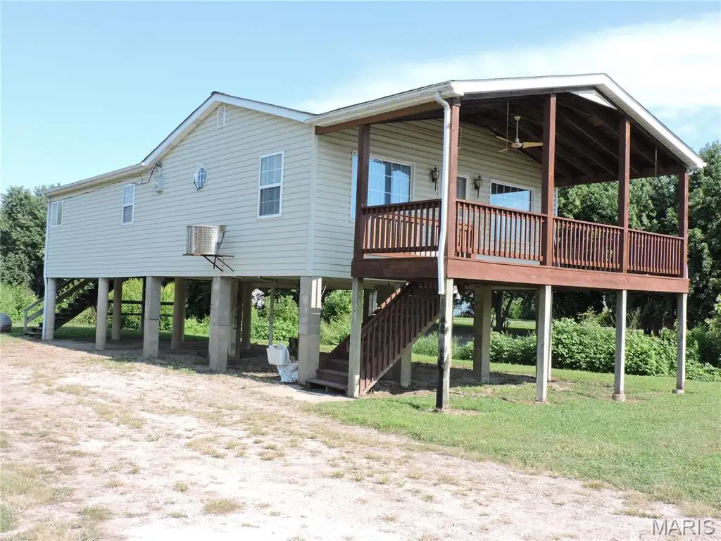 11 N River Road, Elsberry, MO 63343 - #1