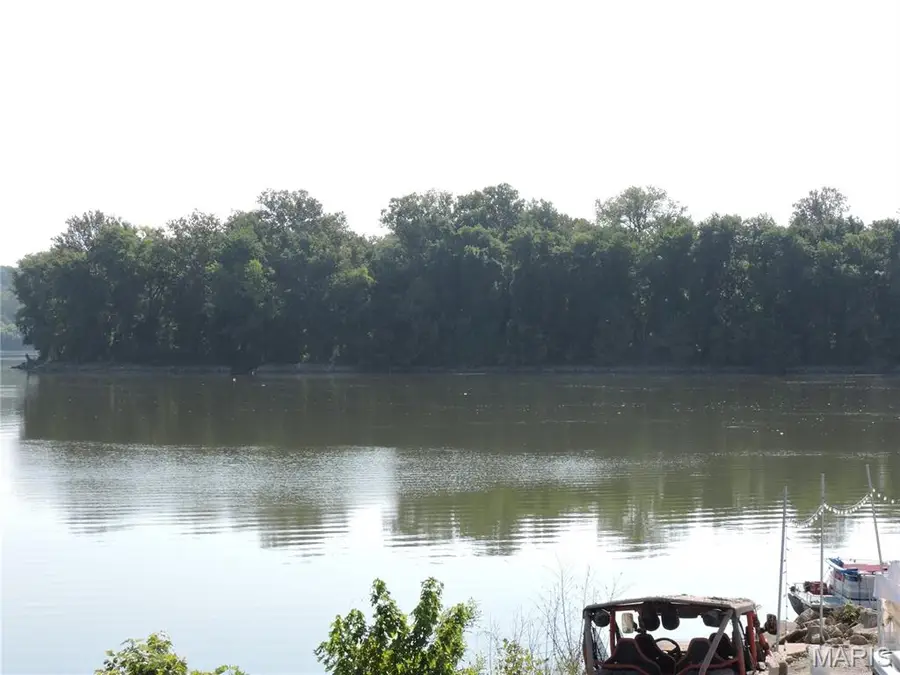 11 N River Road, Elsberry, MO 63343 - #3