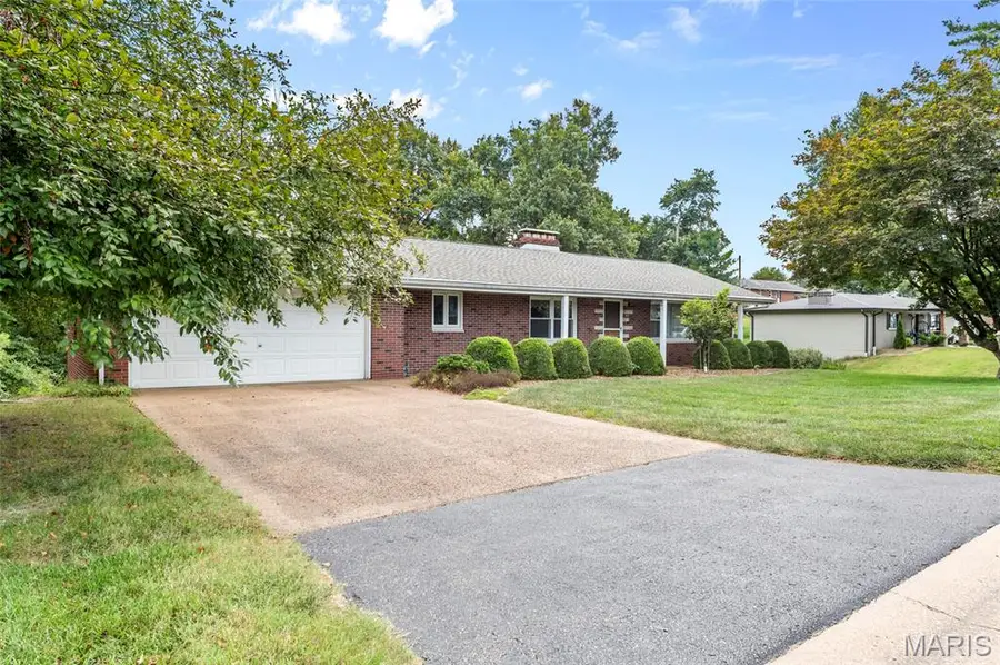 108 Saint Mary Drive, Collinsville, IL 62234 - #2