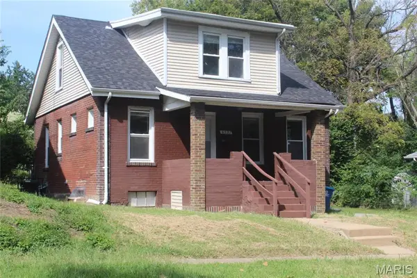 6527 Julian Avenue, St Louis, MO 63133