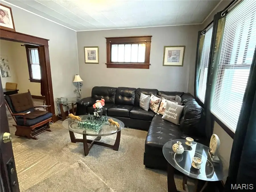 321 Dry Street, Alton, IL 62002 - #2