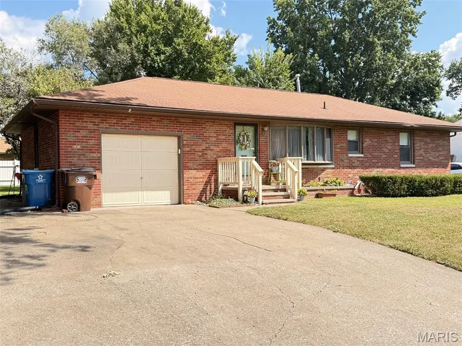 142 Reno Avenue, East Alton, IL 62024 - #2