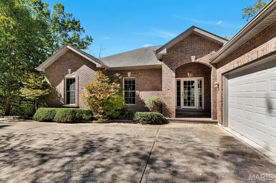 106 N Kings Road, Lake Sherwood, MO 63357 - #2