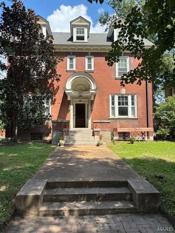 6253 Washington Avenue, St Louis, MO 63130