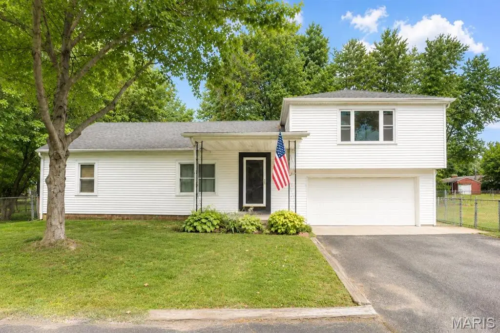 15 Belle Drive, Fairview Heights, IL 62208 - #1