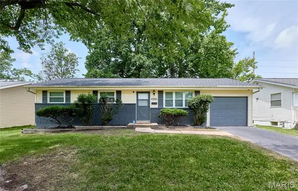 2745 Benne Drive, Florissant, MO 63031