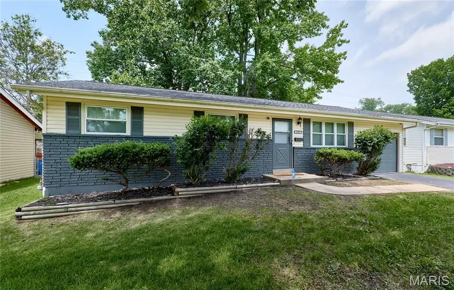 2745 Benne Drive, Florissant, MO 63031 - #2