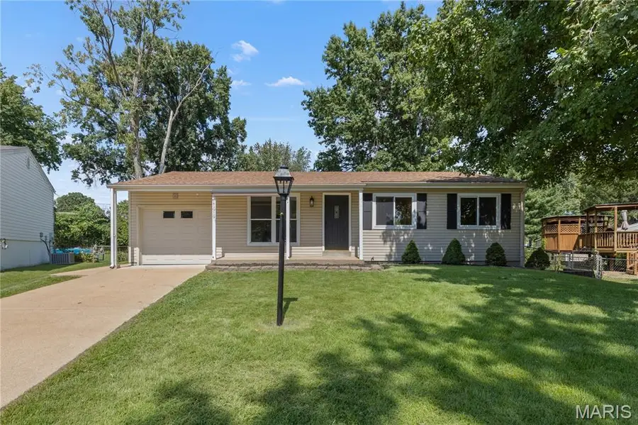 11919 Holly Brook Drive, Maryland Heights, MO 63043 - #2