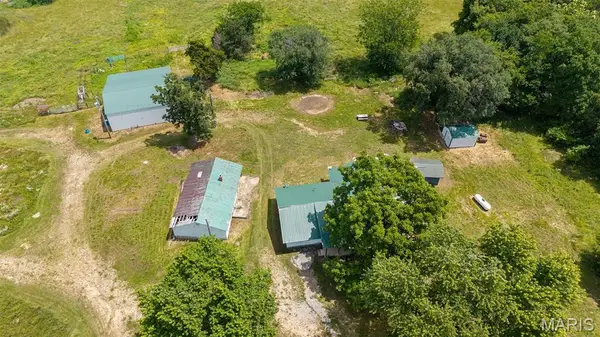 30017 Jeffries Road, Richland, MO 65556