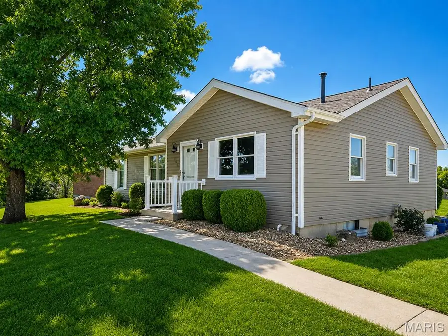106 Arizona Street, New Haven, MO 63068 - #3