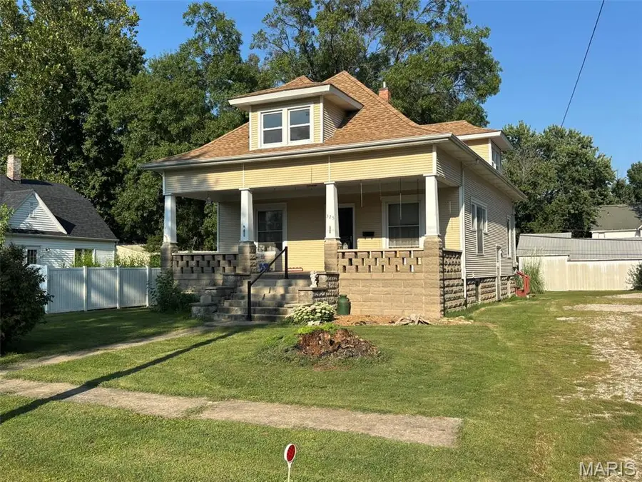 325 South Shelby Street, Shelbina, MO 63468 - #2