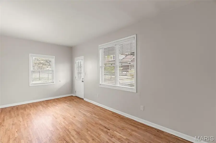 6737 Fyler Avenue, Saint Louis, MO 63139 - #3