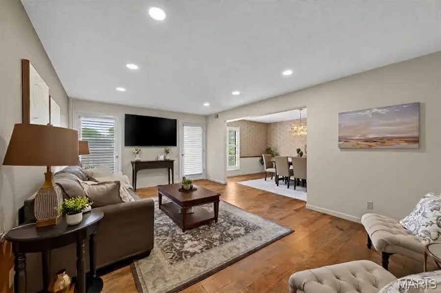 585 Coeur De Royale Drive #207, Creve Coeur, MO 63141 - #2