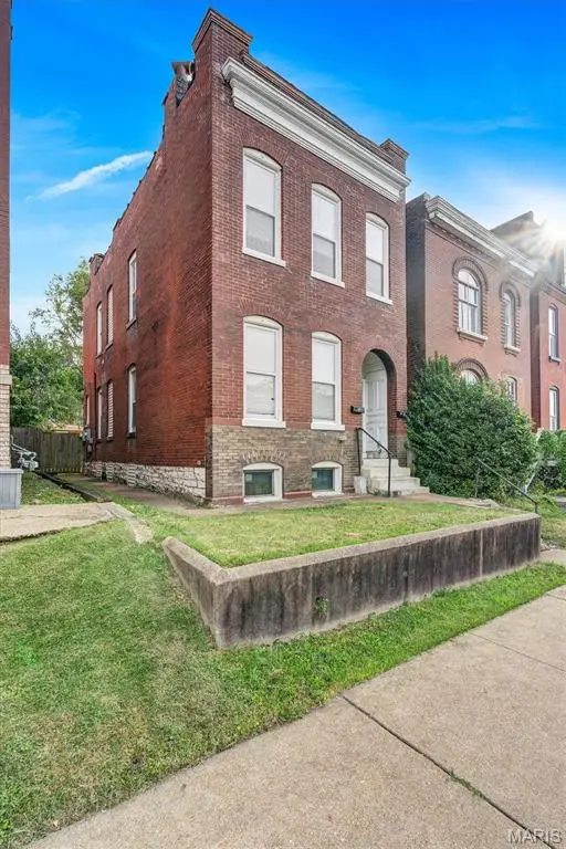 3104 Wyoming Street, Saint Louis, MO 63118 - #2