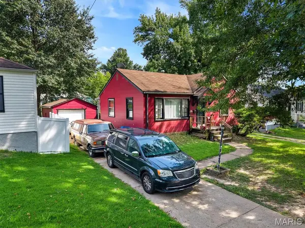 1944 Falcon Drive, Hanley Hills, MO 63133