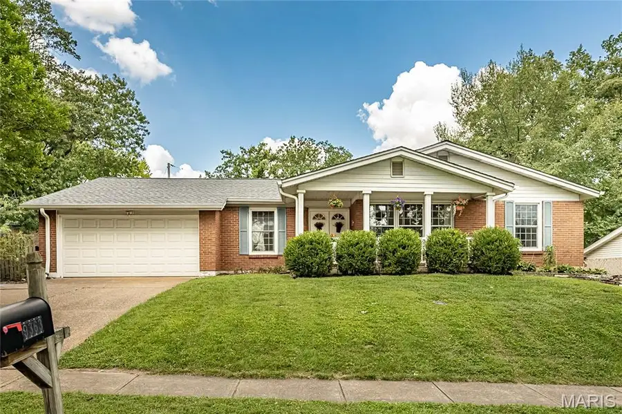9363 Hazelridge Drive, Sunset Hills, MO 63126 - #2