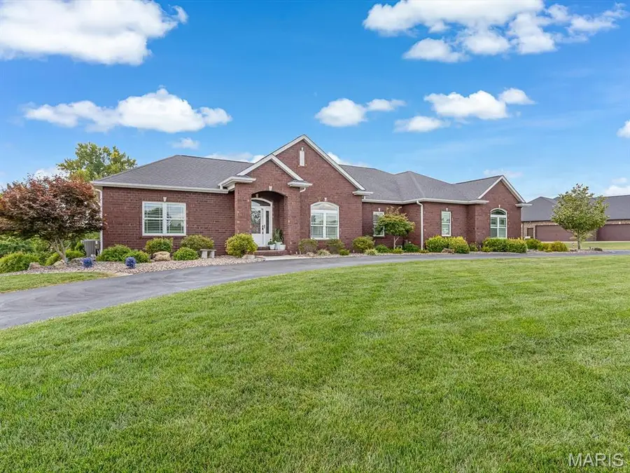 600 Covington Drive, Waterloo, IL 62298 - #2