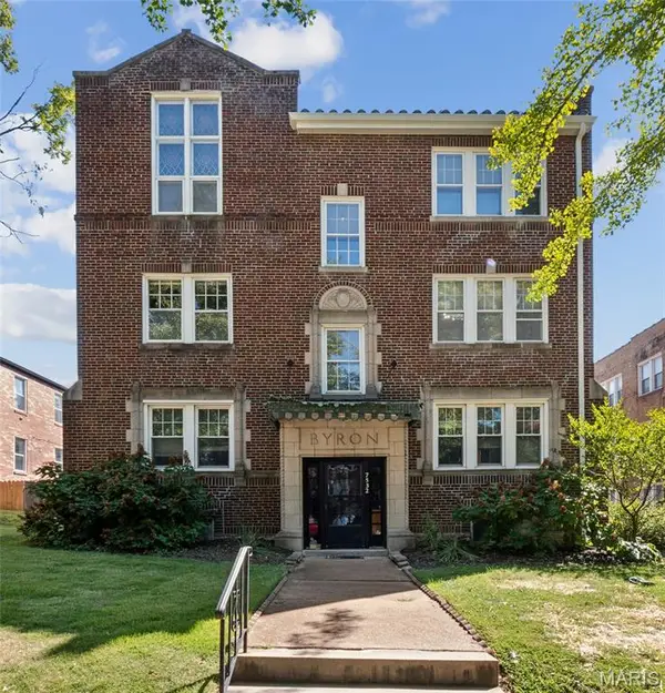 7532 Byron Place #2, Clayton, MO 63105